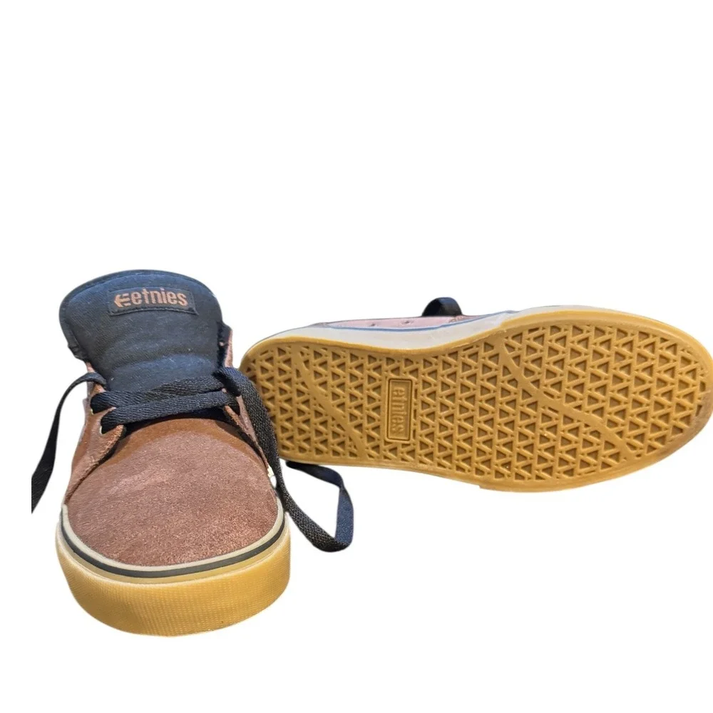 Etnies Skateboarding Shoes Mens Size 8.5 Brown Suede Canvas Gum Sole‎ Low Top